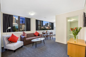 Apartment at College St